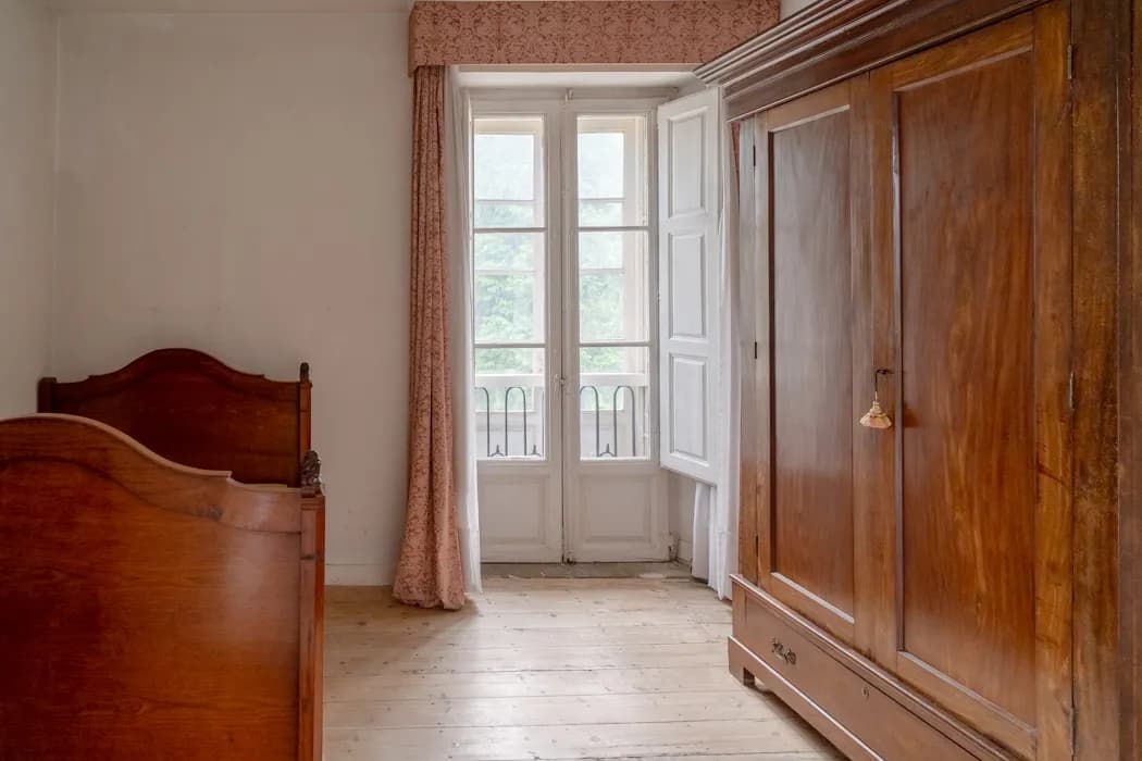 Gallery image 11